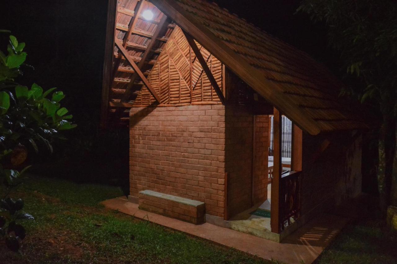 Cinnamon Village Sinharaja Deniyaya Eksteriør bilde